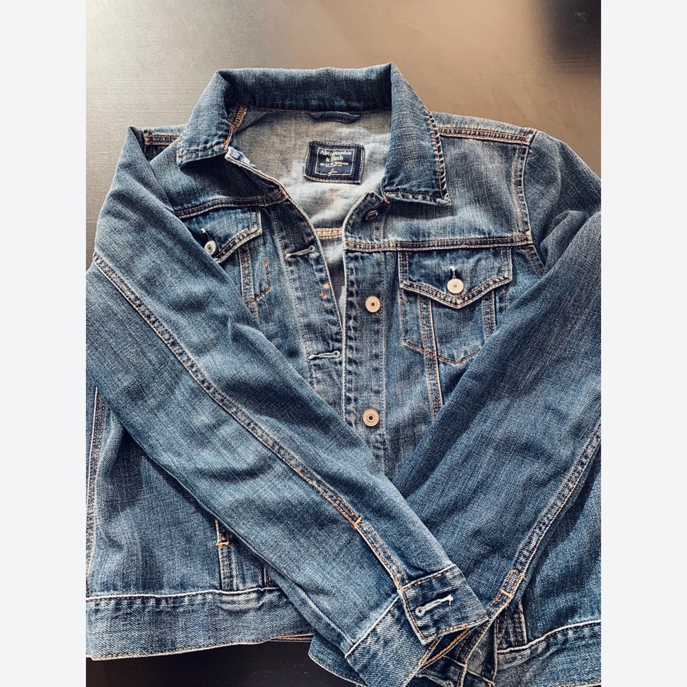 Abercrombie & Fitch - Denim Jacket
